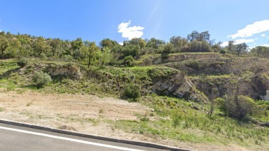 Terreny en venda, situat a La Jonquera, amb una superficie de 402m².