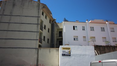 Land of 927m² for sale in the centre of Roses. 