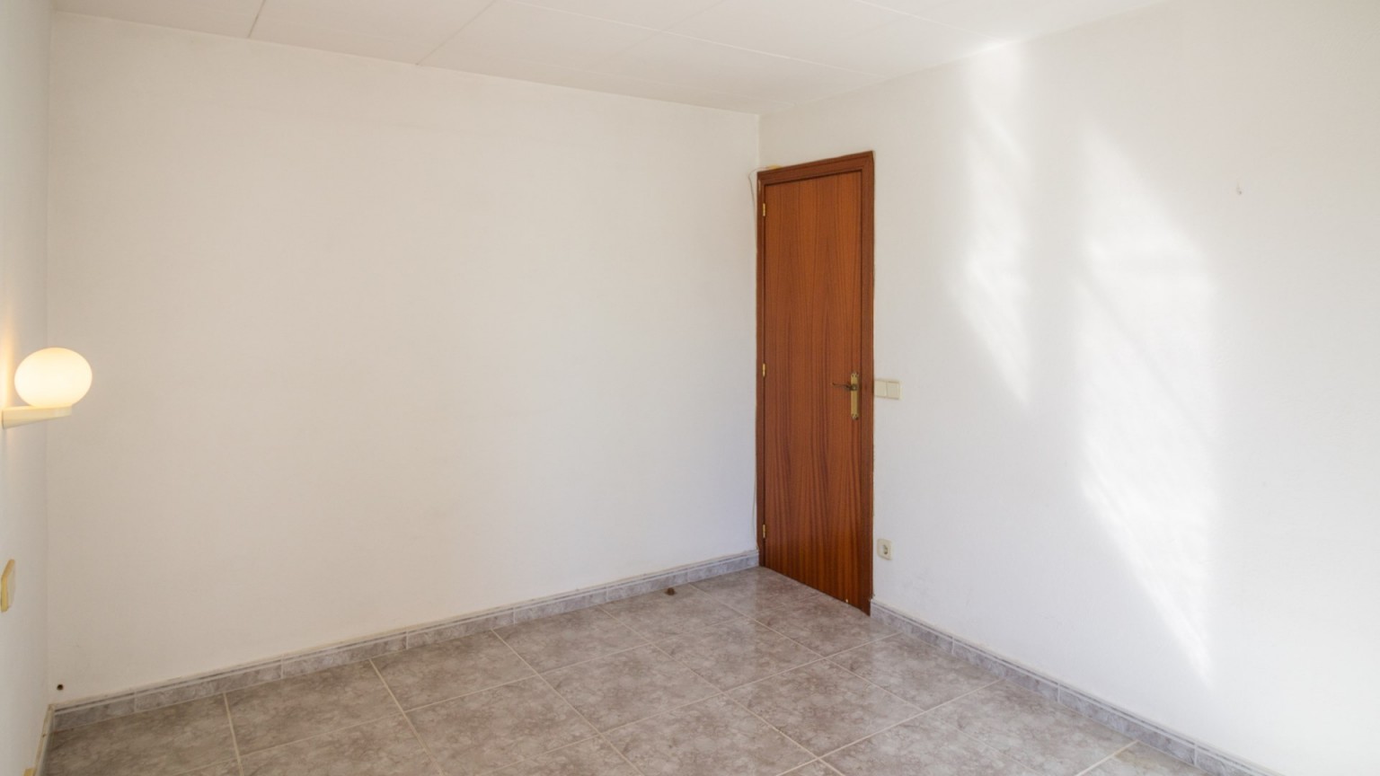 Terraced house for sale, 2 floors with patio, in Camallera.