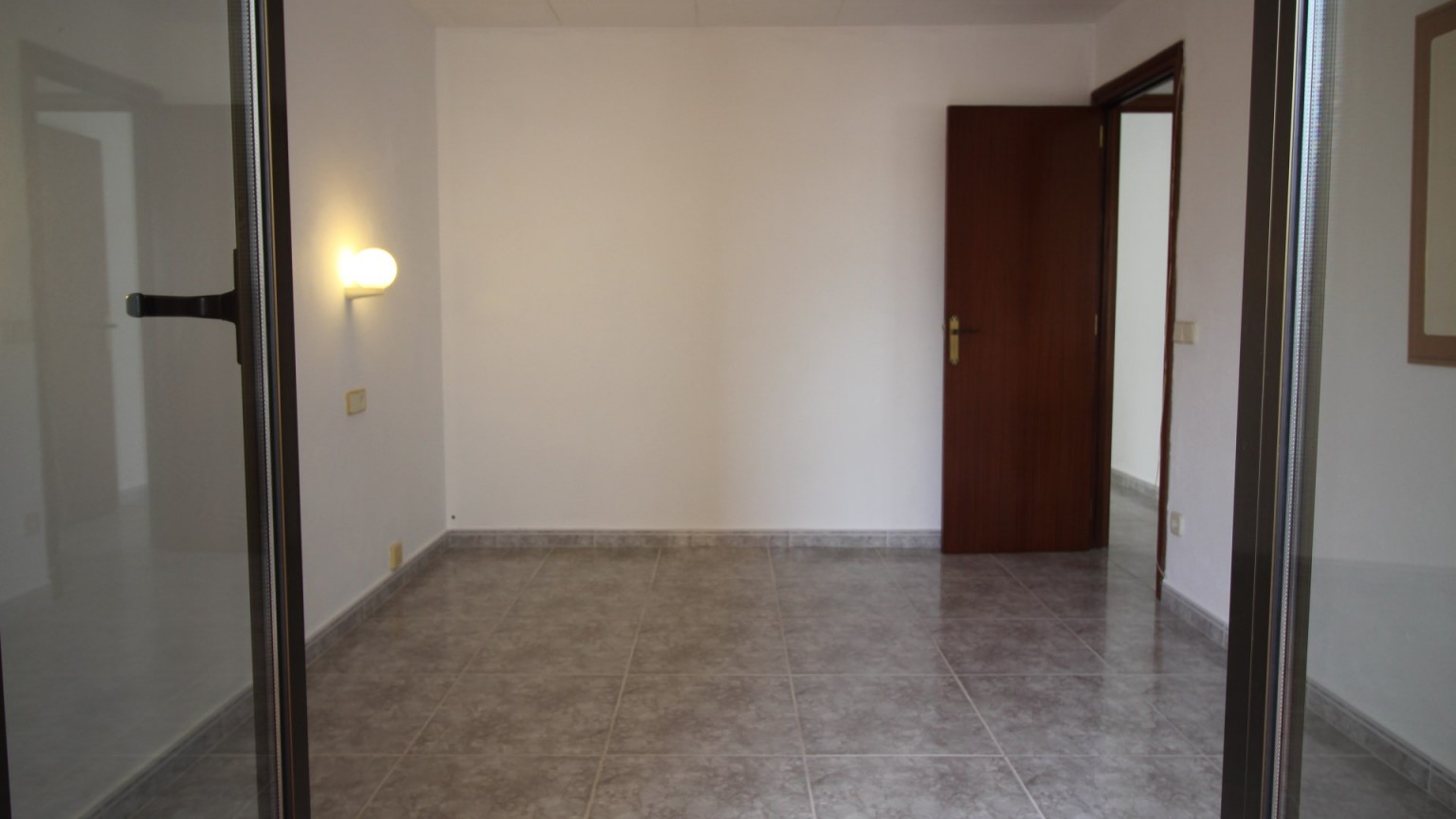 Terraced house for sale, 2 floors with patio, in Camallera.