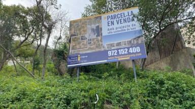 Plot for sale located in the residential area of ​​Port de Roses. 
