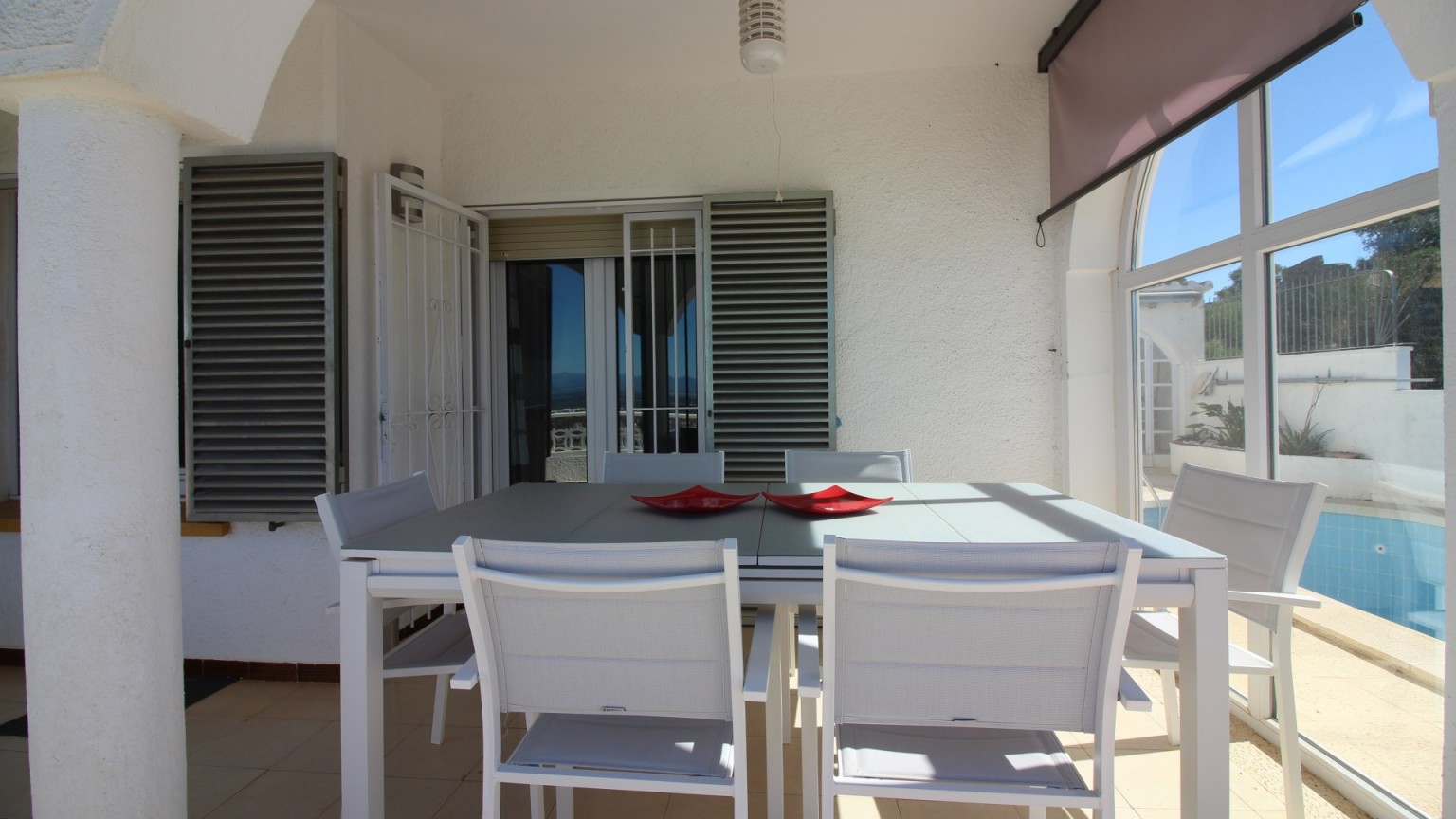 Casa en venta, con piscina y unas espectaculares vistas  a la Bahia de Roses