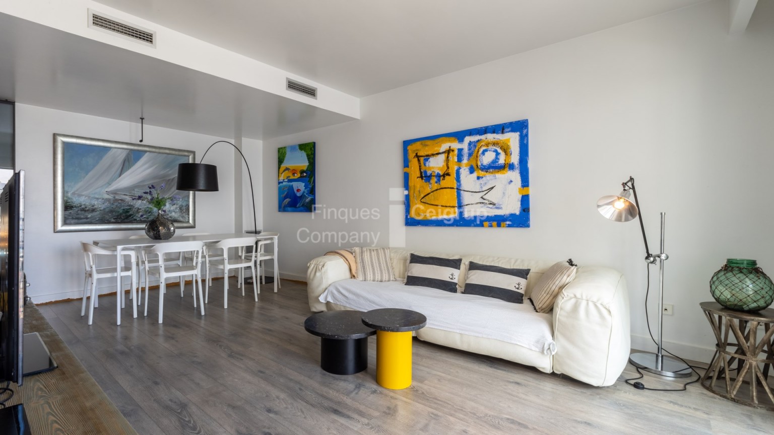 Fantastic apartment for sale in El Port