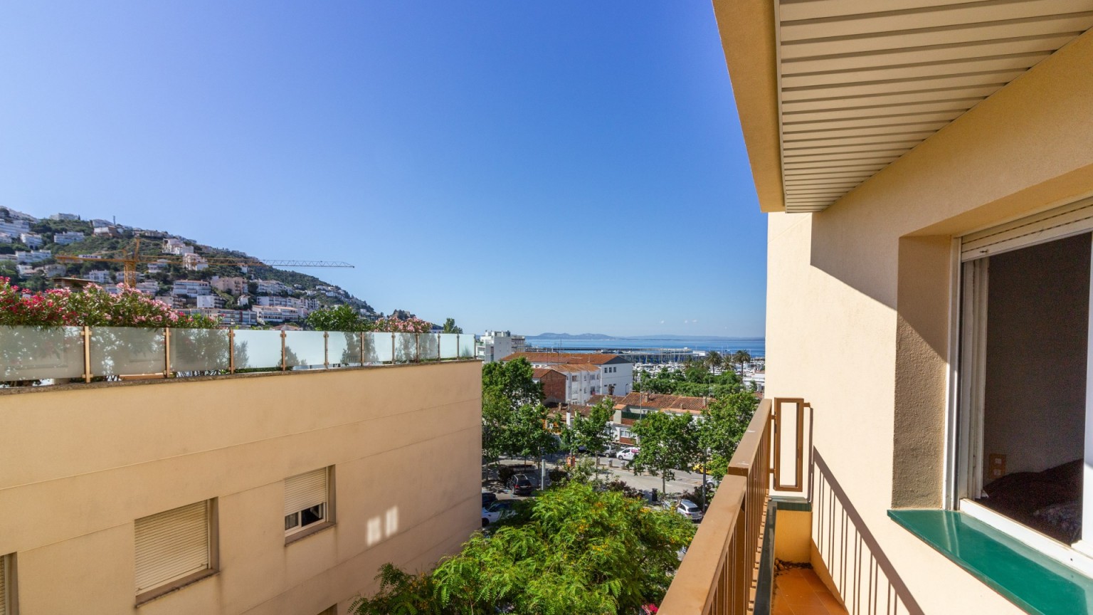 Piso en venta, céntrico y cerca de la playa de Roses.