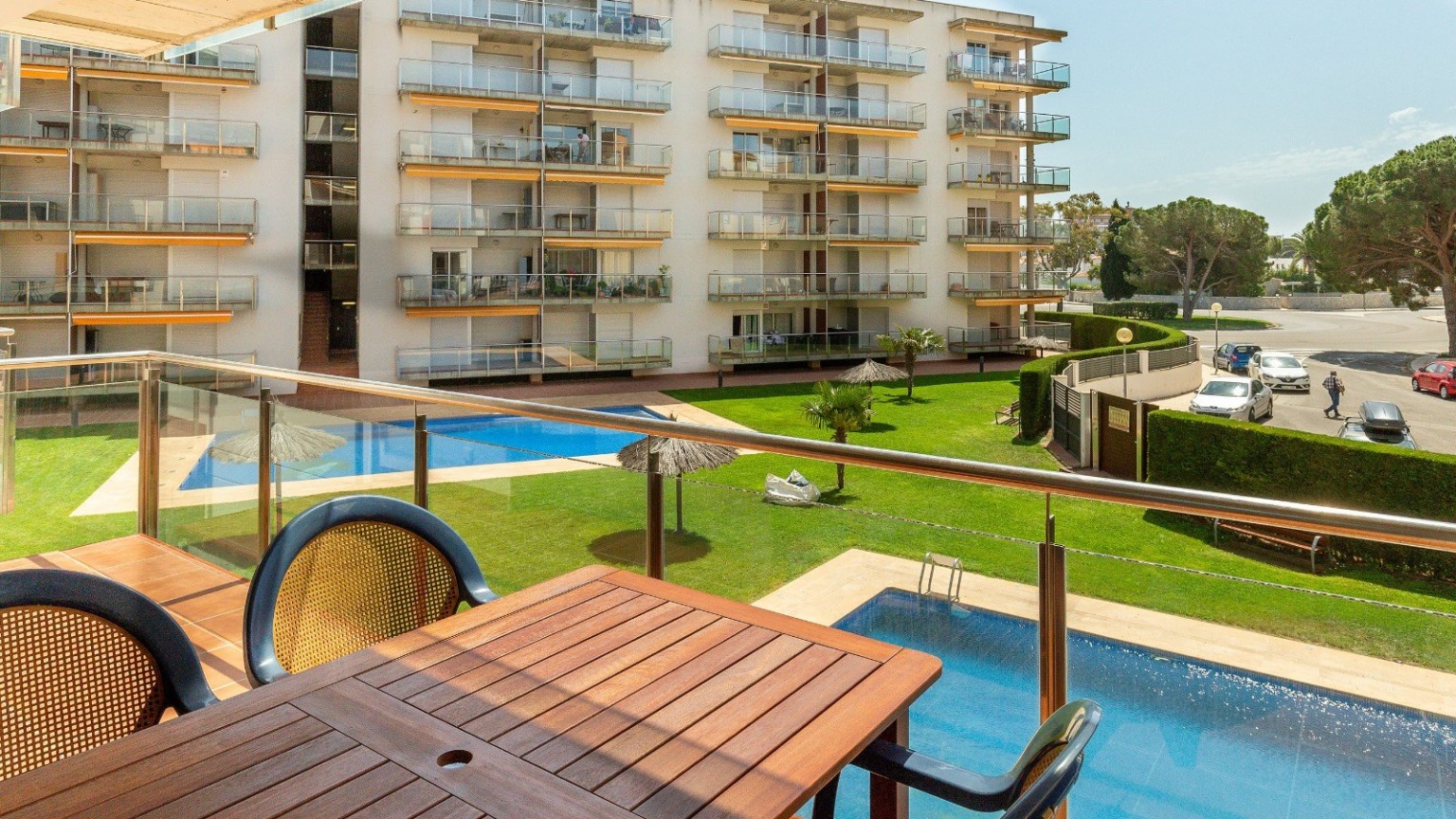 Apartment for sale, with two bedrooms, parking and storage room, à Sta. Margarita.