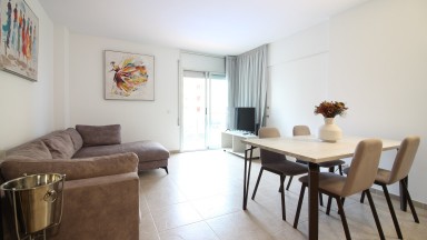 Apartamento en venta, con dos dormitorios, parking y trastero, en Sta. Margarita.