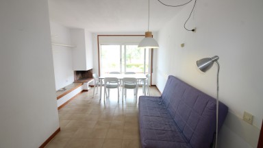 Magnificent apartment for rent on the ground floor on the front line of the sea in Sant Carles