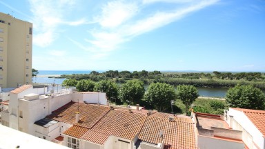 APARTAMENTO CON VISTAS PRECIOSAS  DEL AIGUAMOLLS DE L'EMPORDÀ.