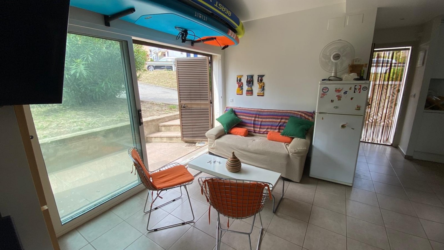 Bonito estudio en venta en primera línea de mar en Grifeu