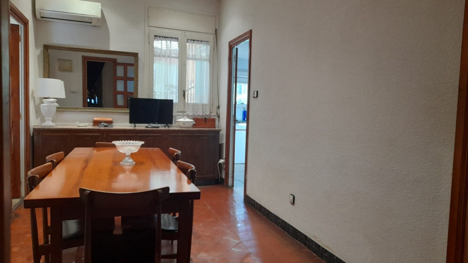 Appartement de 3 chambres à vendre, situé au centre de la ville, à quelques mètres de la Rambla.