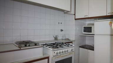 Centrally located flat for sale, with 3 bedrooms, a few metres from the Rambla.