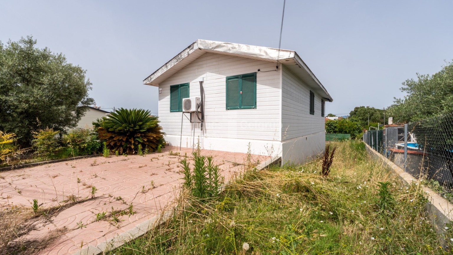 Casa unifamiliar en venta en Caldes de Malavella situada en la urbanización Aigües Bones. 