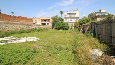 Terrain urbain à vendre à Castelló d'Empúries.