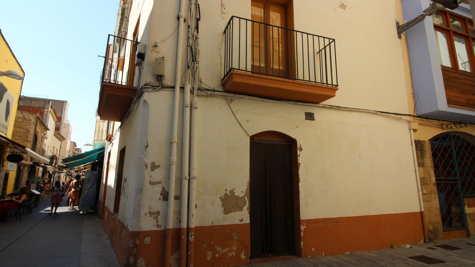 Edificio céntrico a reformar.