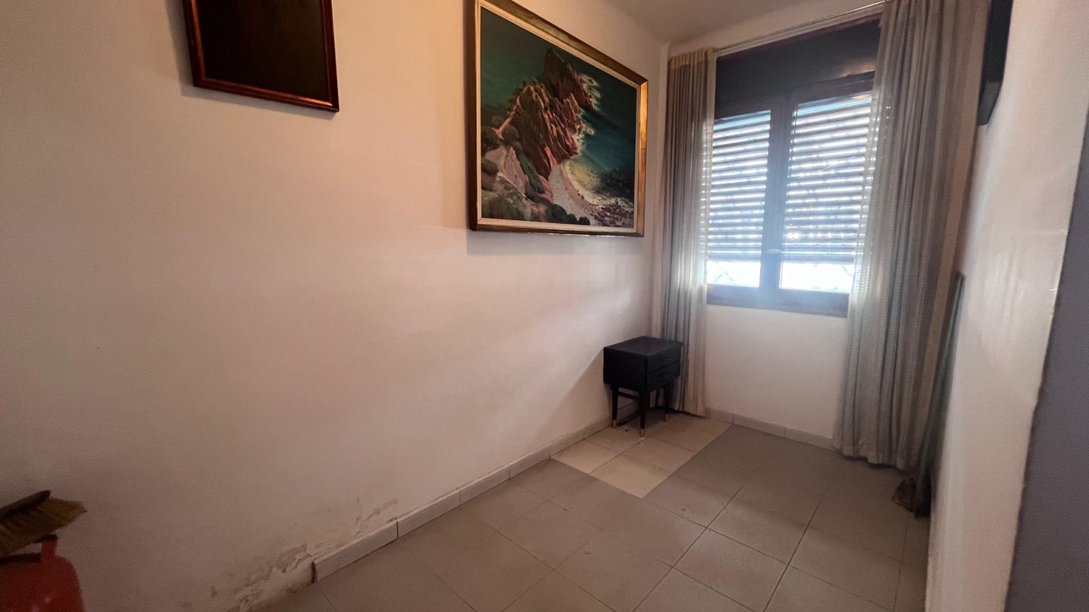 Appartement à vendre dans la ville de Lloret de Mar situé sur la deuxième ligne de mer.