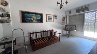 Appartement à vendre dans la ville de Lloret de Mar situé sur la deuxième ligne de mer.