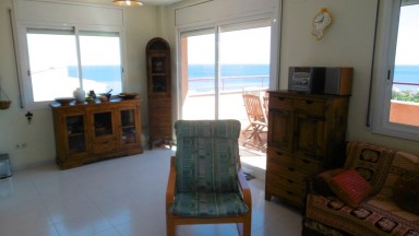 Penthouse for rent, only for seasonal contract of second residence, in Llançà