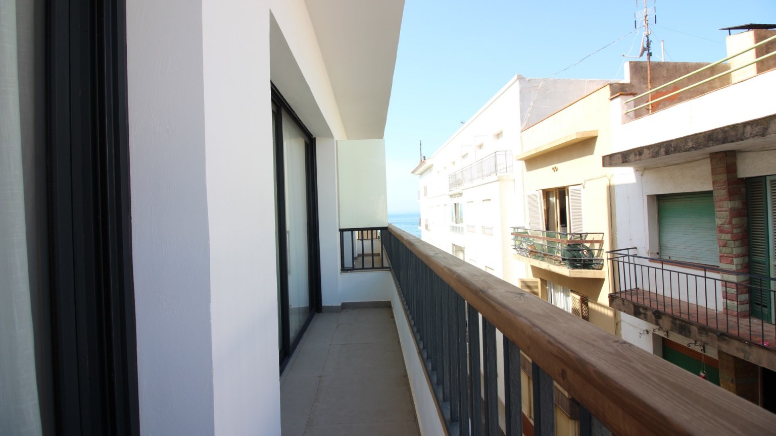 Apartament reformat amb 2 dormitorios al centre de Roses.