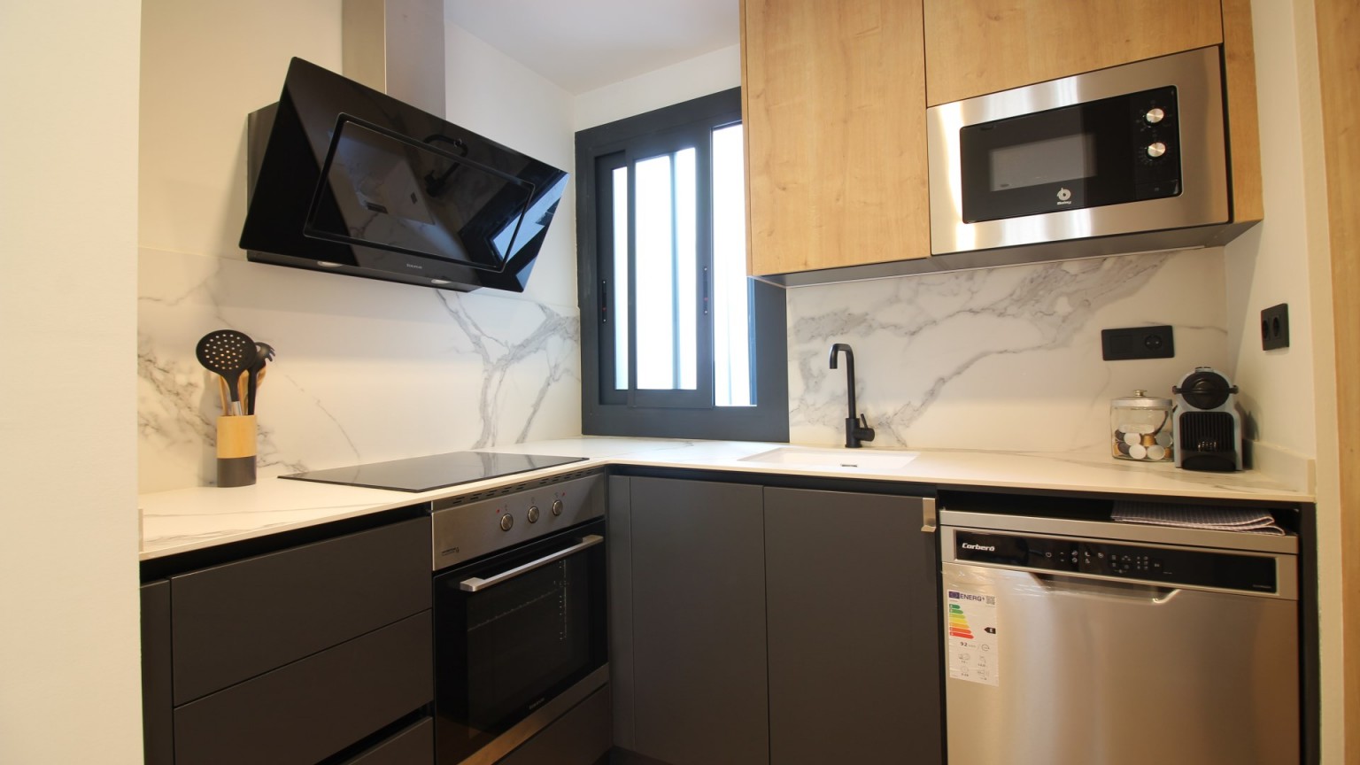 Apartament reformat amb 2 dormitorios al centre de Roses.