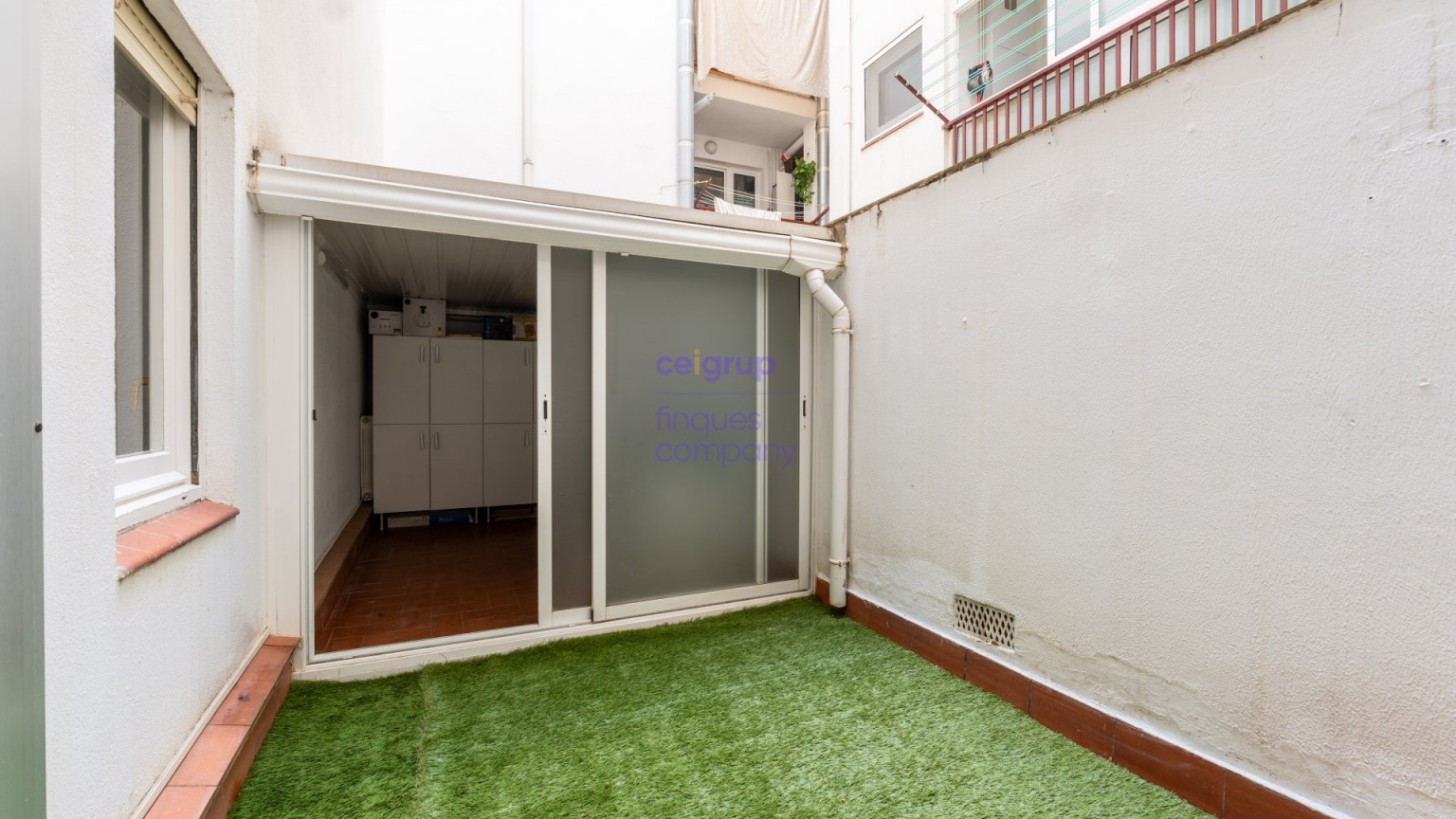 Flat with parking for sale renovated