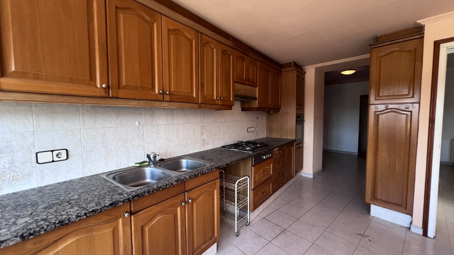  House for sale in the town of Sant Jordi Desvalls. 