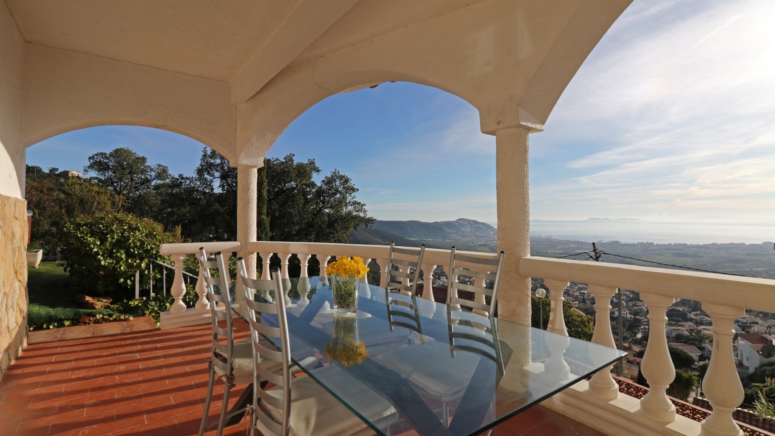 Detached house in Mas Fumat. Magnificent views to the beach of Roses.