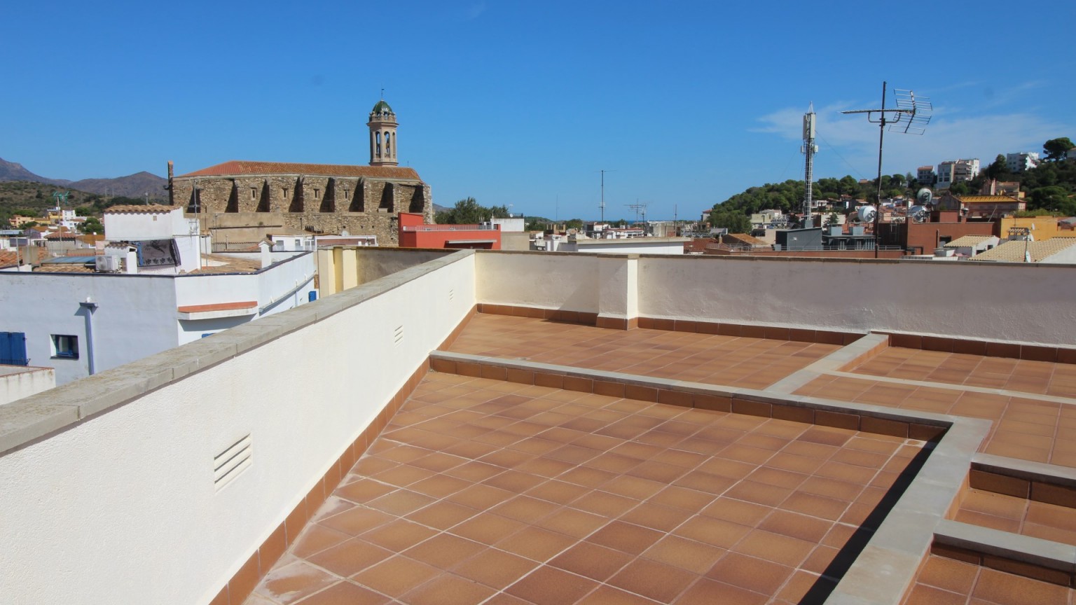 Beautiful penthouse for sale in the centre of the Vila