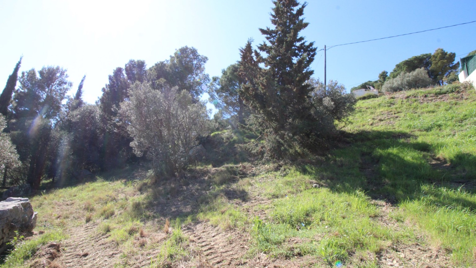 Fantástica parcela de terreno en venta con vista al mar en Cap Ras