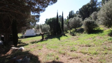 Fantástica parcela de terreno en venta con vista al mar en Cap Ras