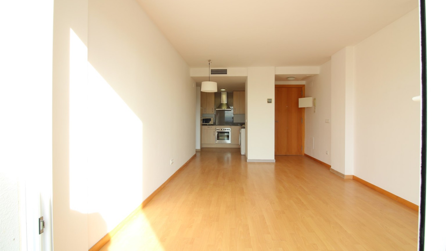 Apartamento con 1 dormitorio, terraza solarium.