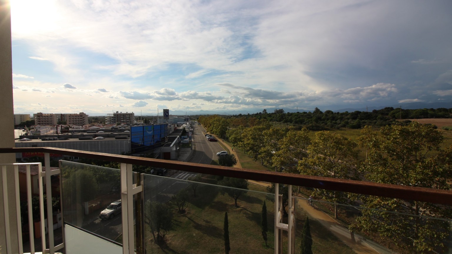 Apartamento con 1 dormitorio, terraza solarium.