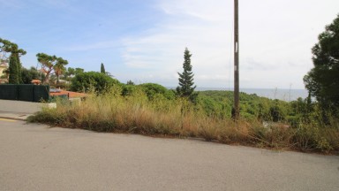 Fantàstica parcel.la de terreny en venda amb vista al mar a Cap Ras