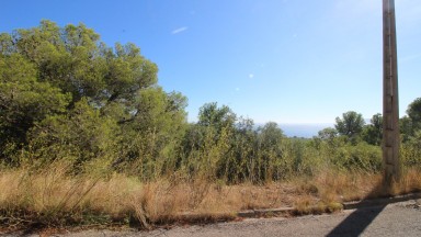 Fantàstica parcel.la de terreny en venda amb vista al mar a Cap Ras