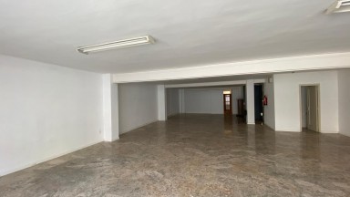 Office in the center of Figueres of 150m2