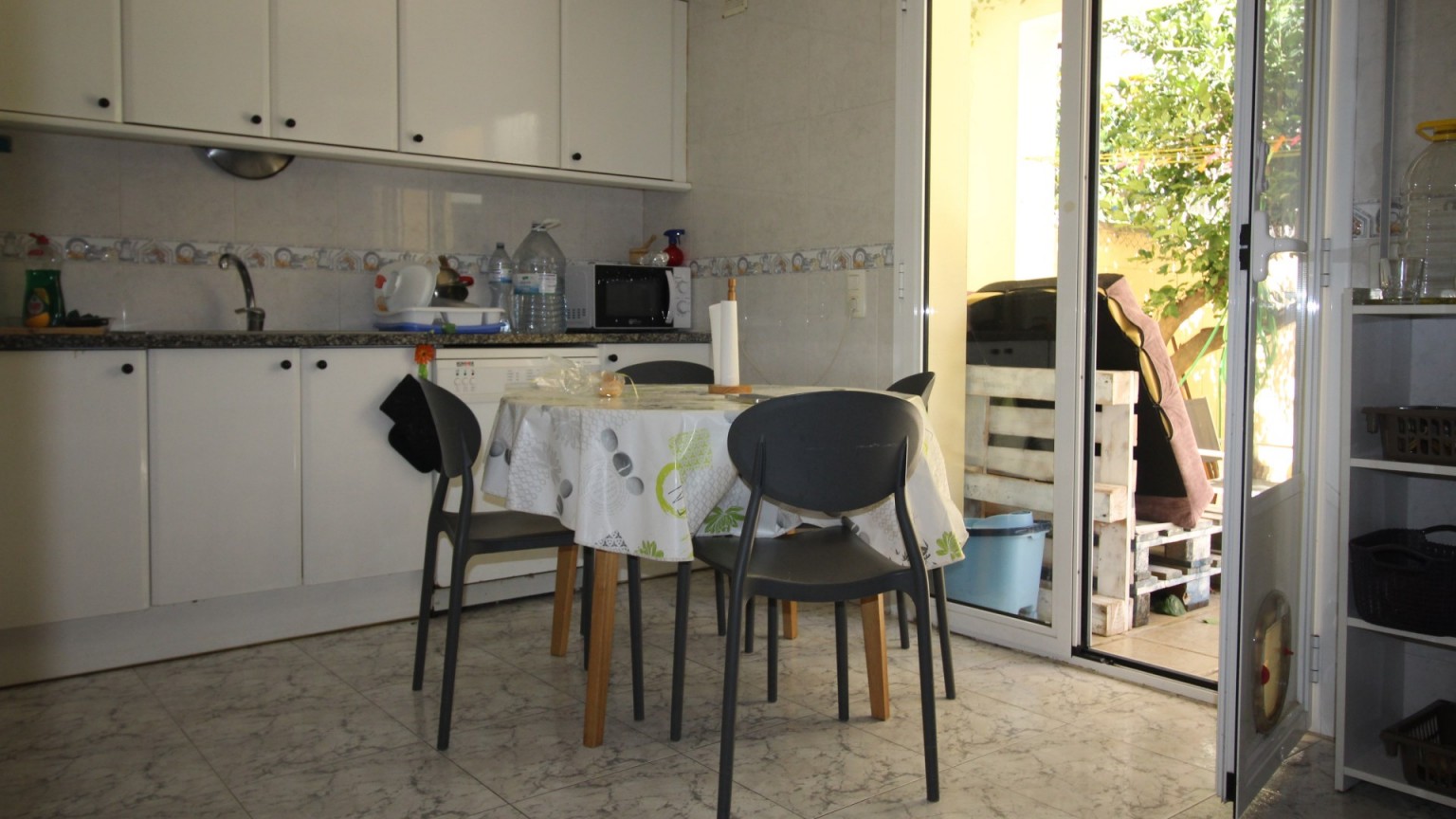 Terraced house for sale, 5 bedrooms, with private garden, in Vilafant.