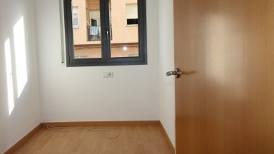 Apartment for sale, 3 bedrooms with parking included, Creu de la mà area.