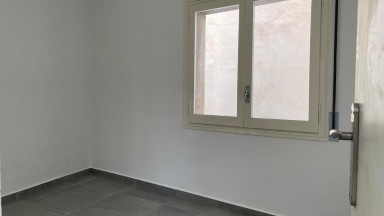 Piso céntrico en venta, de dos habitaciones.