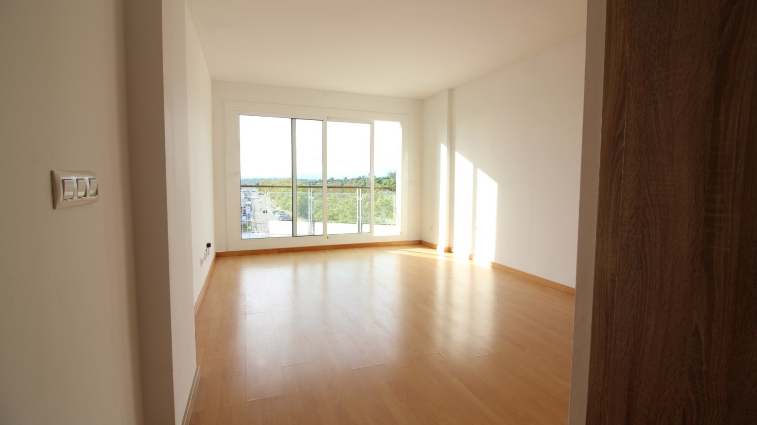 Appartement avec 1 chambre, et terrasse solarium.