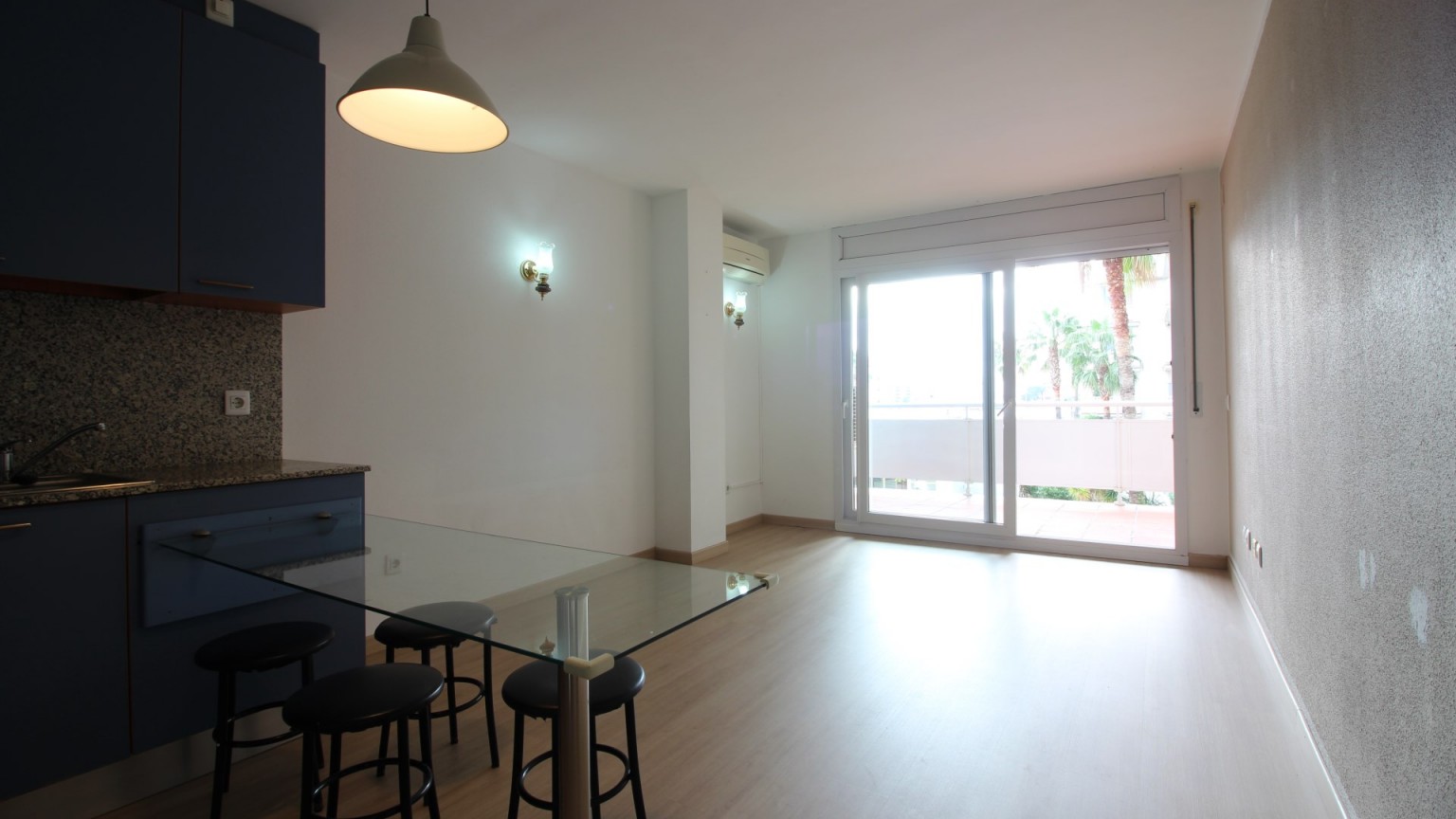 Apartament en venda, amb piscina comunitària, zona Sta. Margarita a Roses