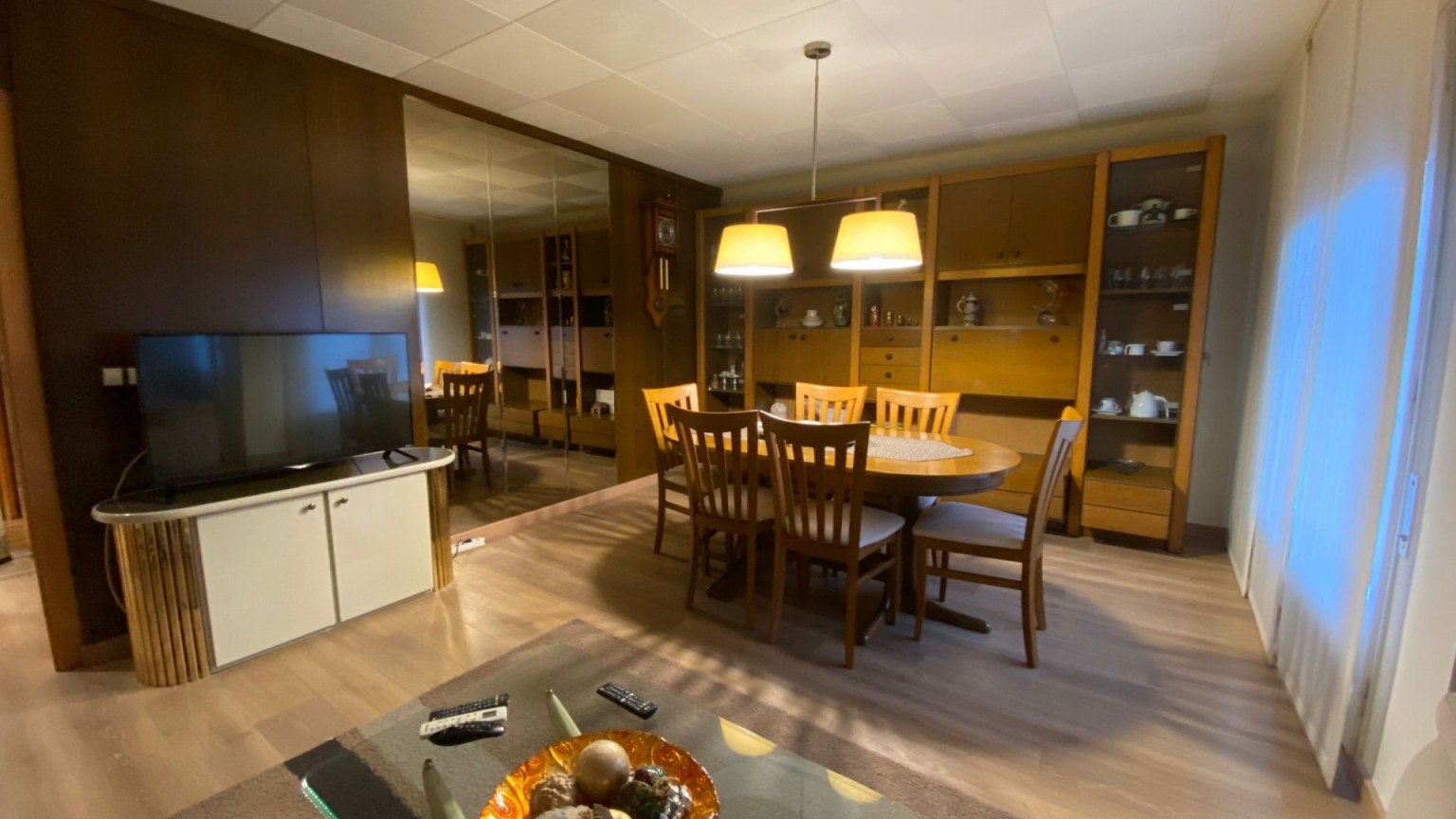 Spacious and bright apartment for rent, Eixample area