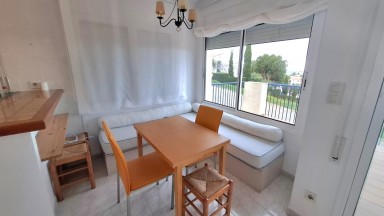 Apartamento en alquiler con terraza y vista al mar en La Coma