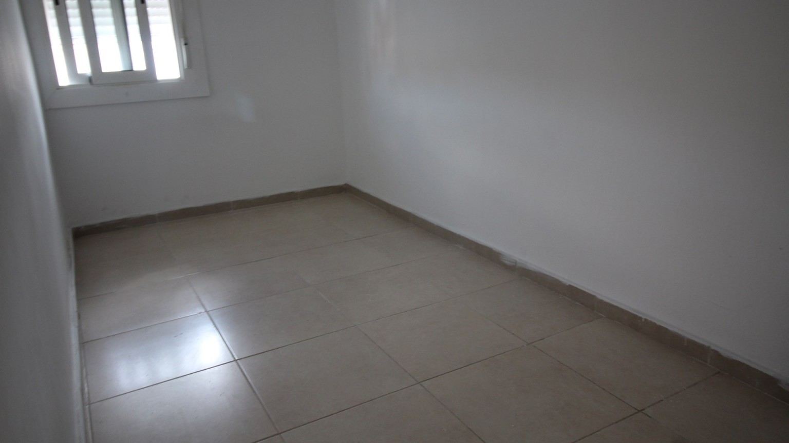 Semi-detached house for sale, with patio, Culubret area of Figueres