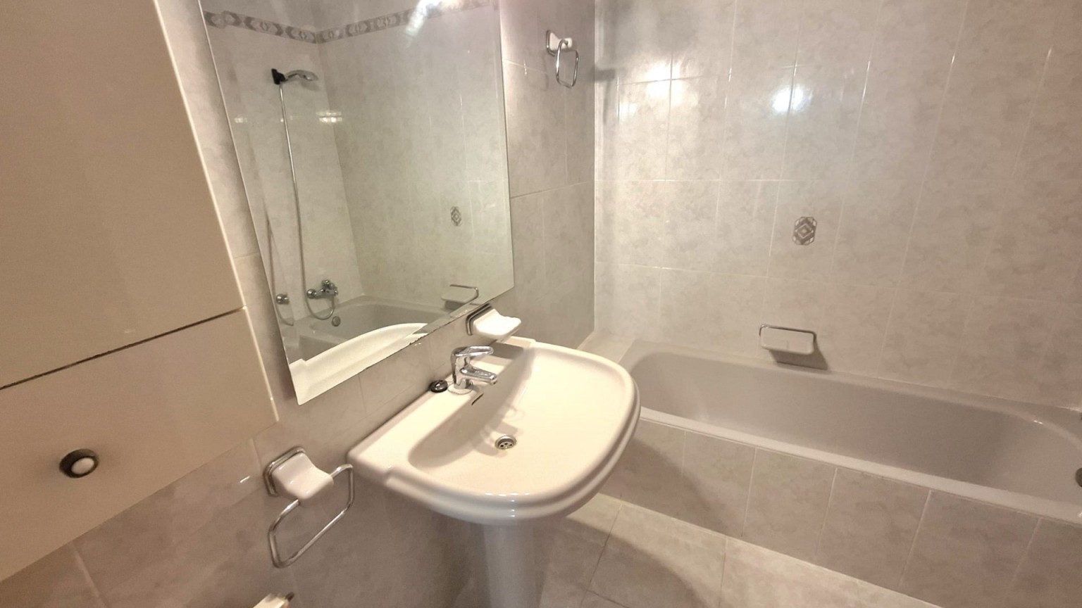 Bonic apartament en lloguer a Palau-Saverdera