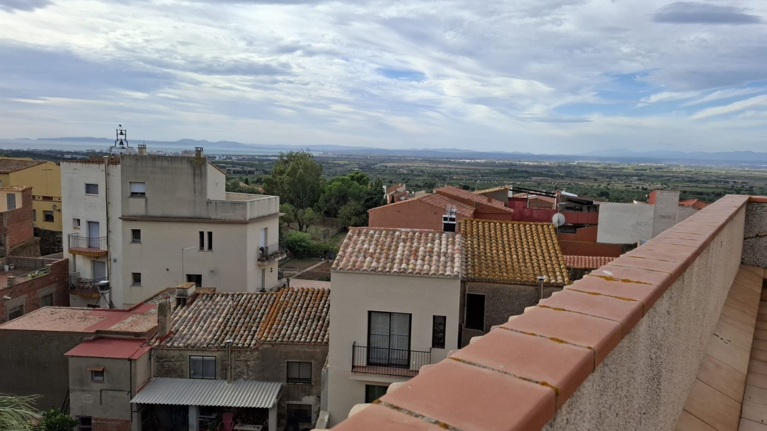 Bonito apartamento en alquiler en Palau-Saverdera