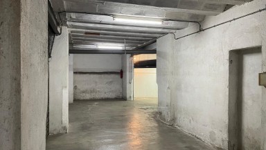 Aparcamiento cerrado en venta, zona Eixample, en Figueres