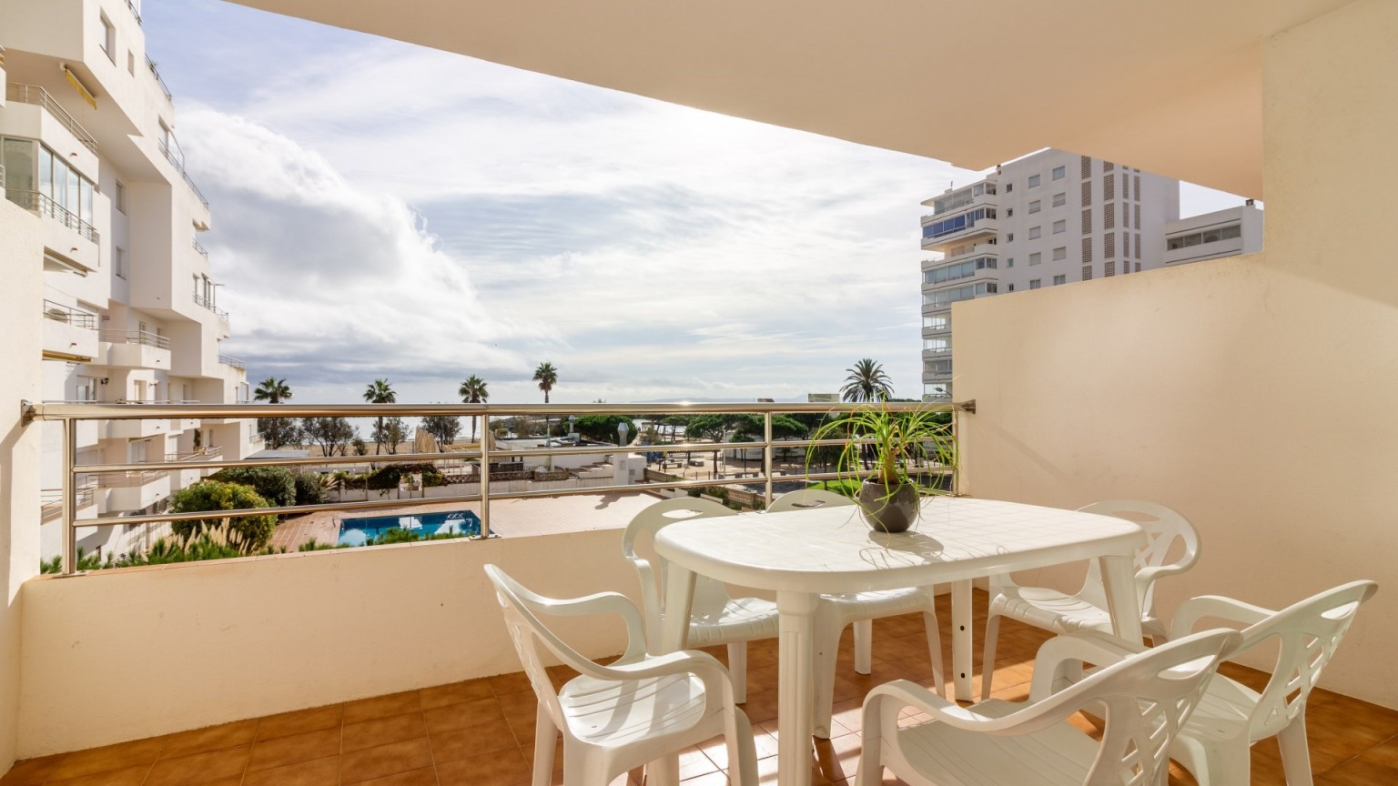 APARTAMENT EN VENDA DAVANT LA PLATJA DE SANTA MARGARITA/ ROSES