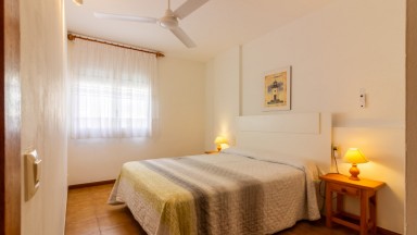 APARTAMENT EN VENDA DAVANT LA PLATJA DE SANTA MARGARITA/ ROSES