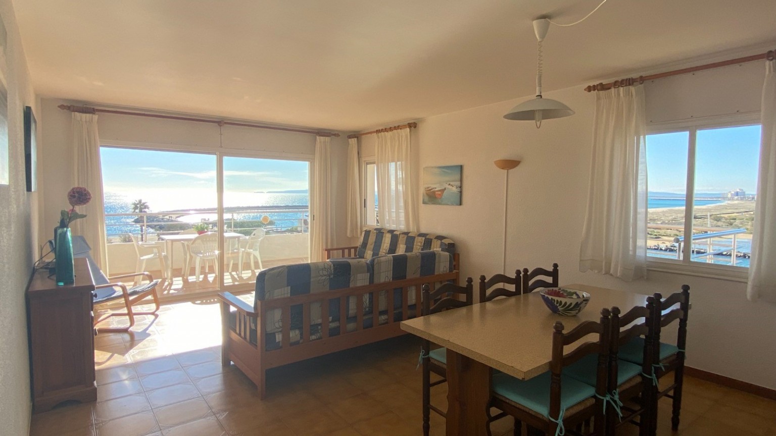 Apartament a primera linea de mar amb espectaculars vistes