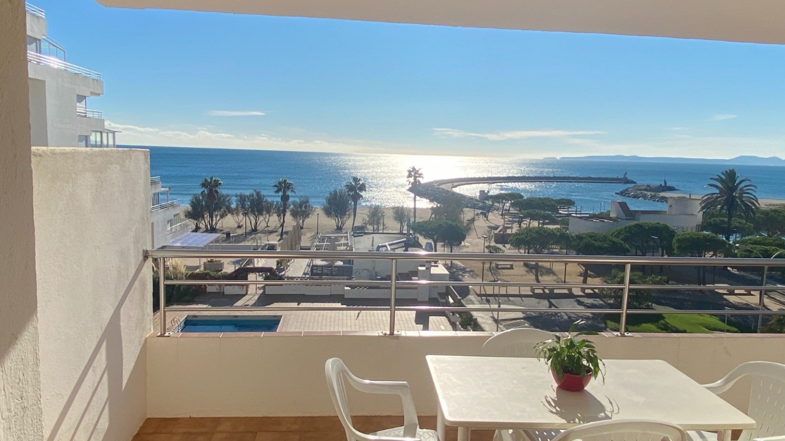 Apartament a primera linea de mar amb espectaculars vistes