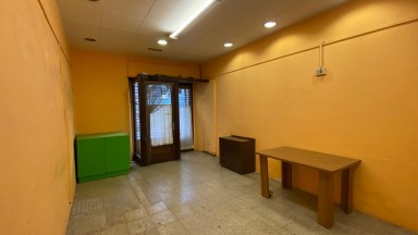 Local en Figueres de 62m2 con 3 despachos.